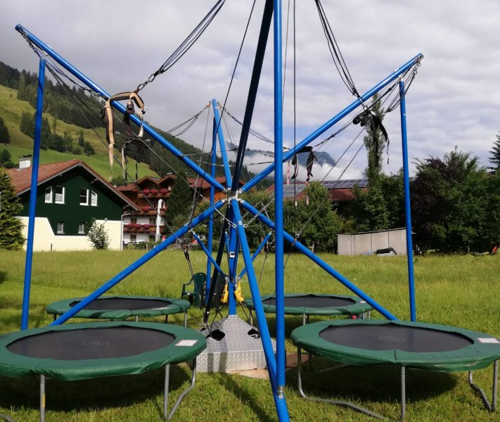 Bungee-Trampolin
